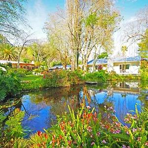https://waterland-lodge.capetown-hotels.net