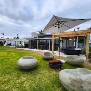 https://driftwood-beach-house.capetown-hotels.net