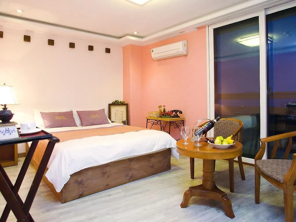 Hotel Oceanview Ίντσεον