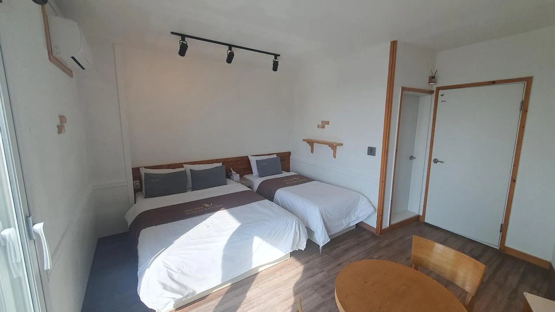Hotel Oceanview Ίντσεον